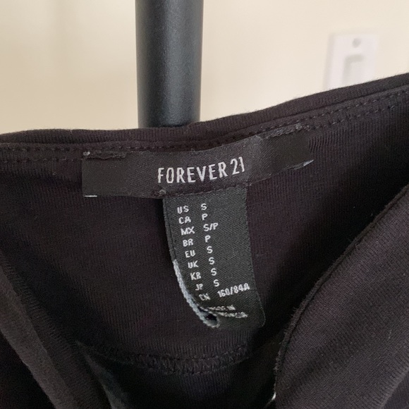 Black Tie Crop Top - Picture 3 of 4